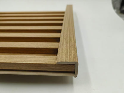 Wall Panel 81A Trim - Oak - 240cm - (1 pack / 10pcs)