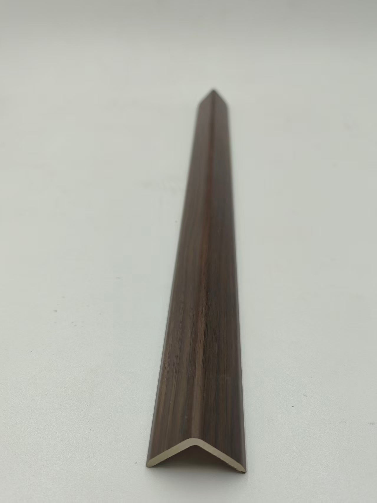 Wall Panel 81B Trim - Walnut - 240cm - (1 pack / 10pcs)